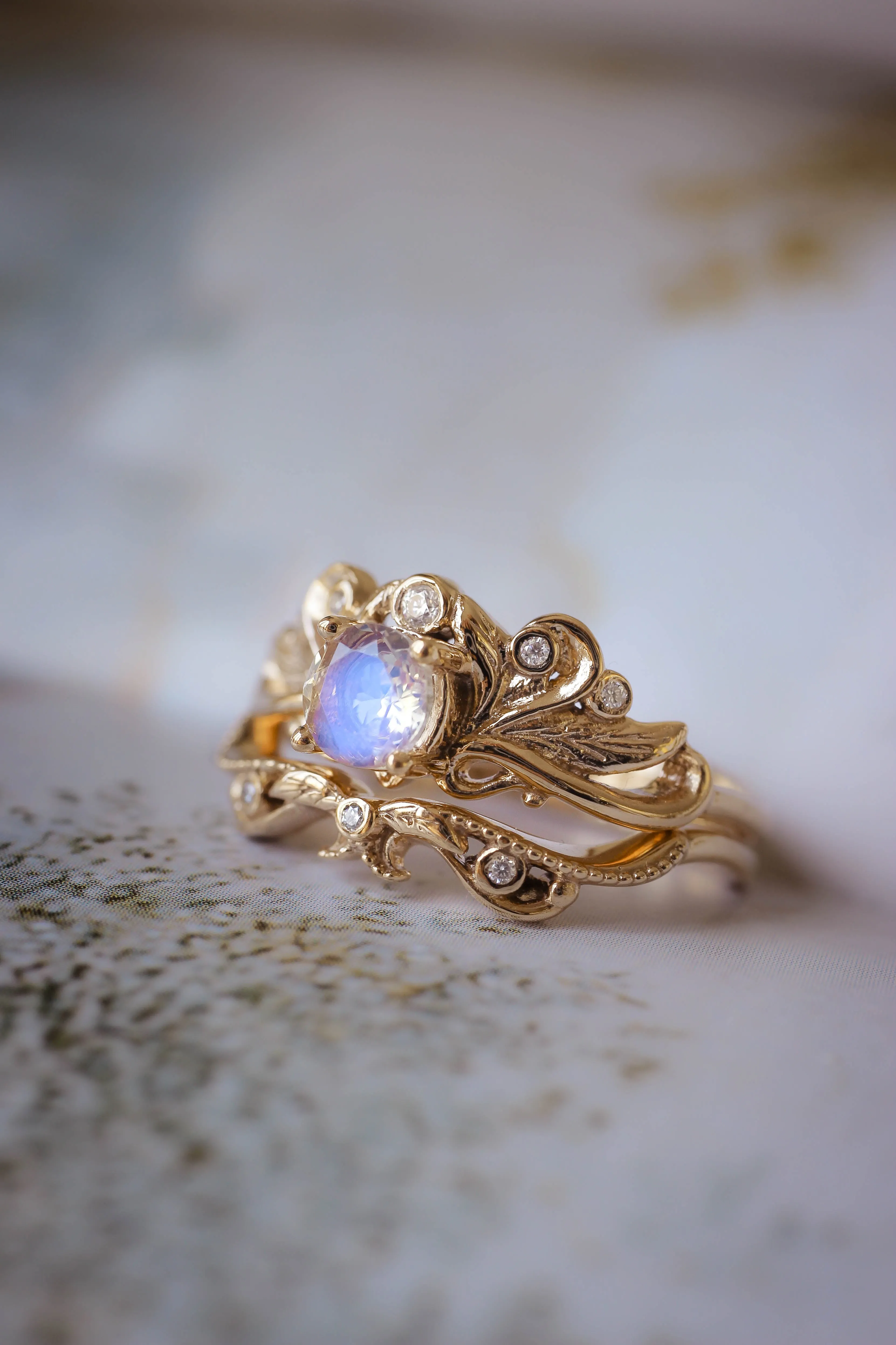 Blue moonstone vintage style bridal ring set / Damariss