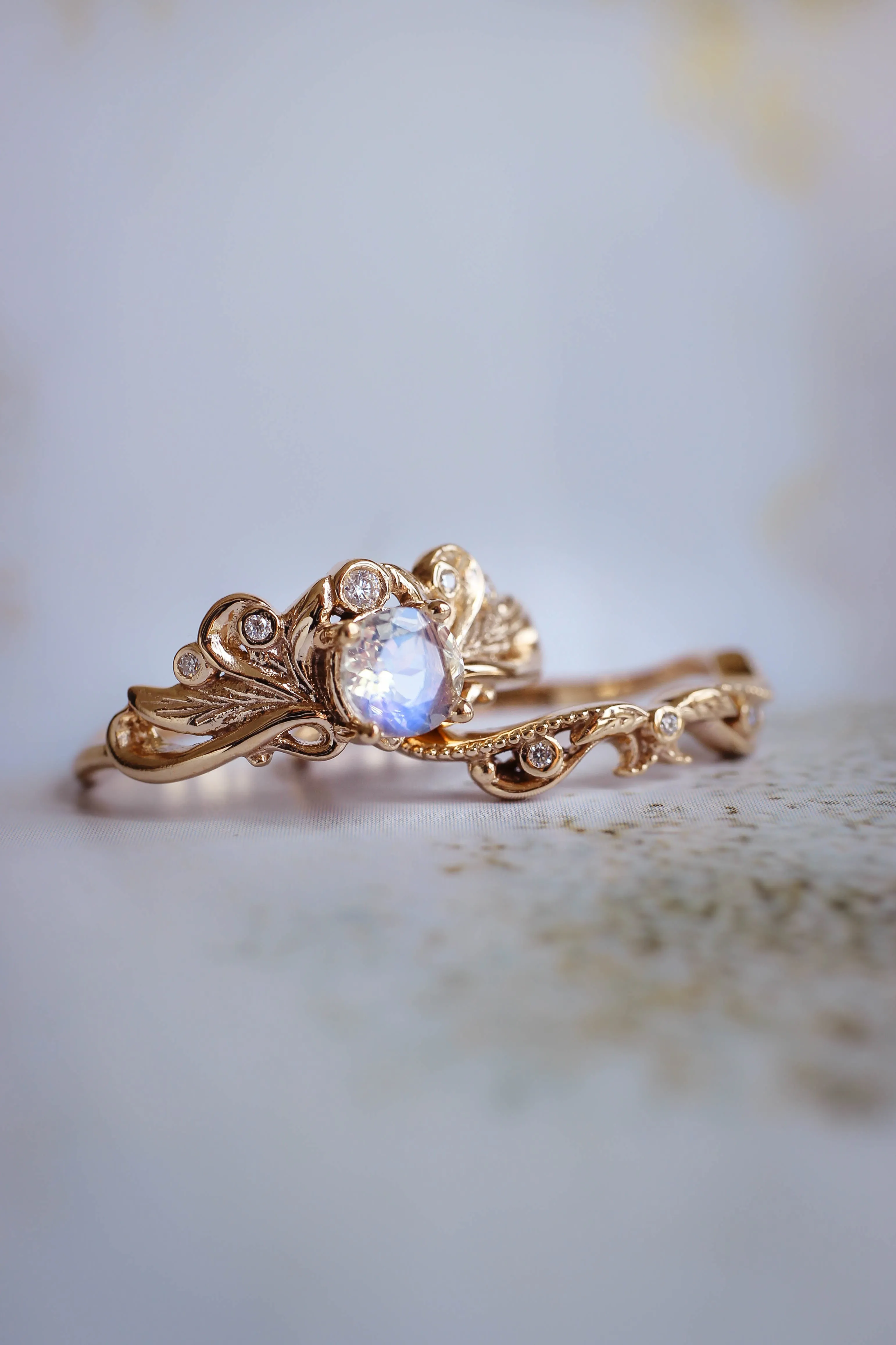 Blue moonstone vintage style bridal ring set / Damariss
