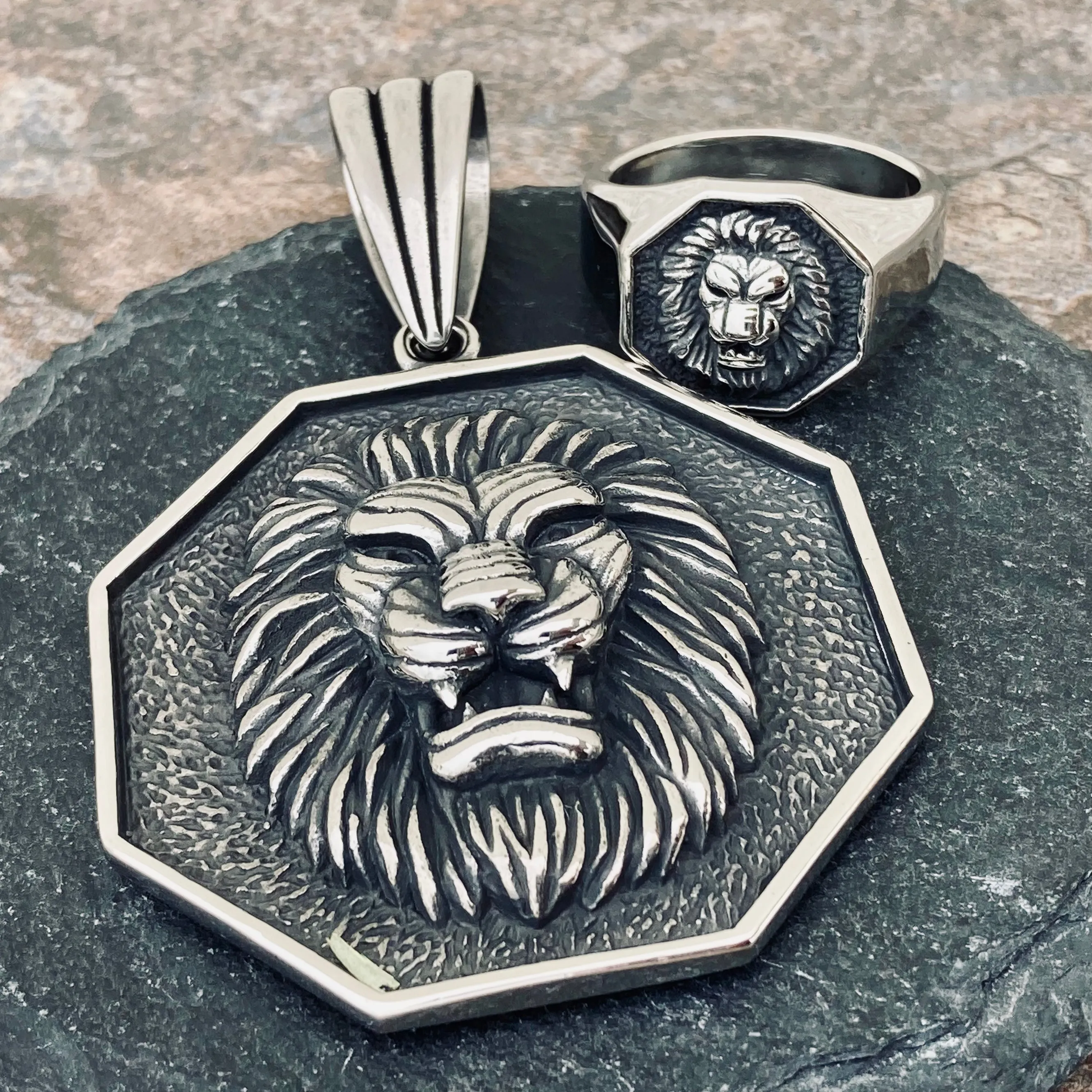 Lion - Silver Pendant - Necklace (774)