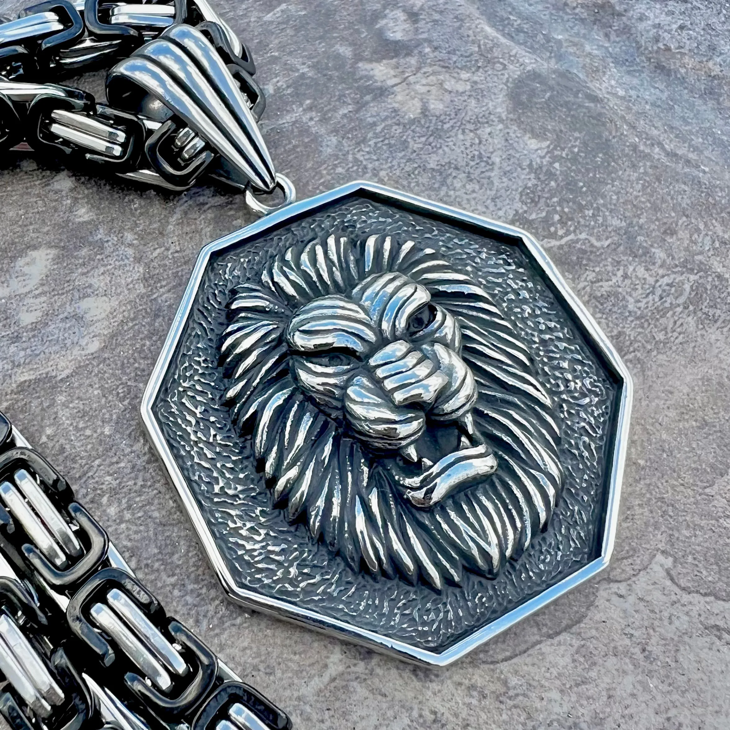 Lion - Silver Pendant - Necklace (774)
