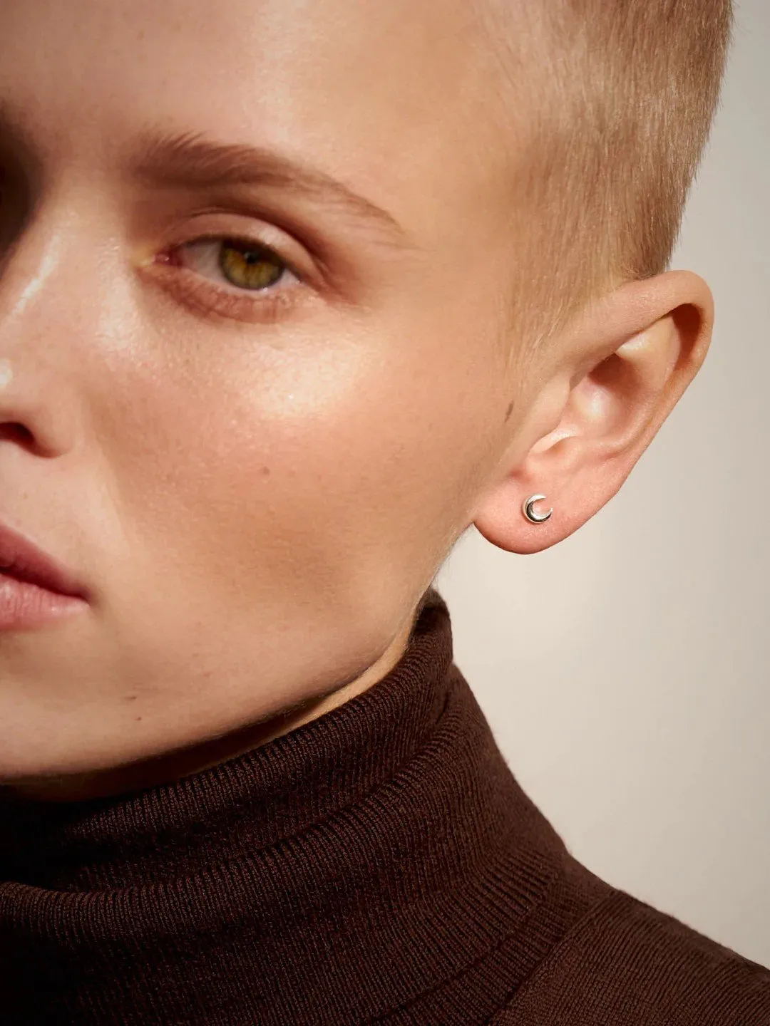 Moopha Stud Earrings