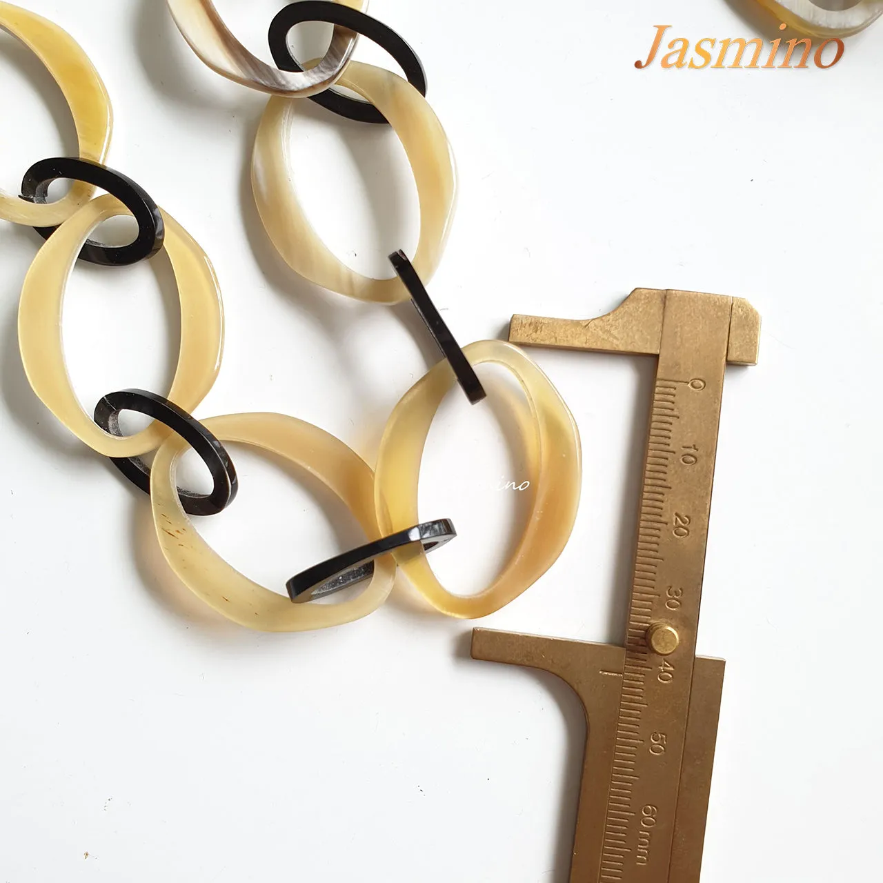 Natural Handmade Necklace J17531, Made by Natural Buffalo Horn and Lacquer