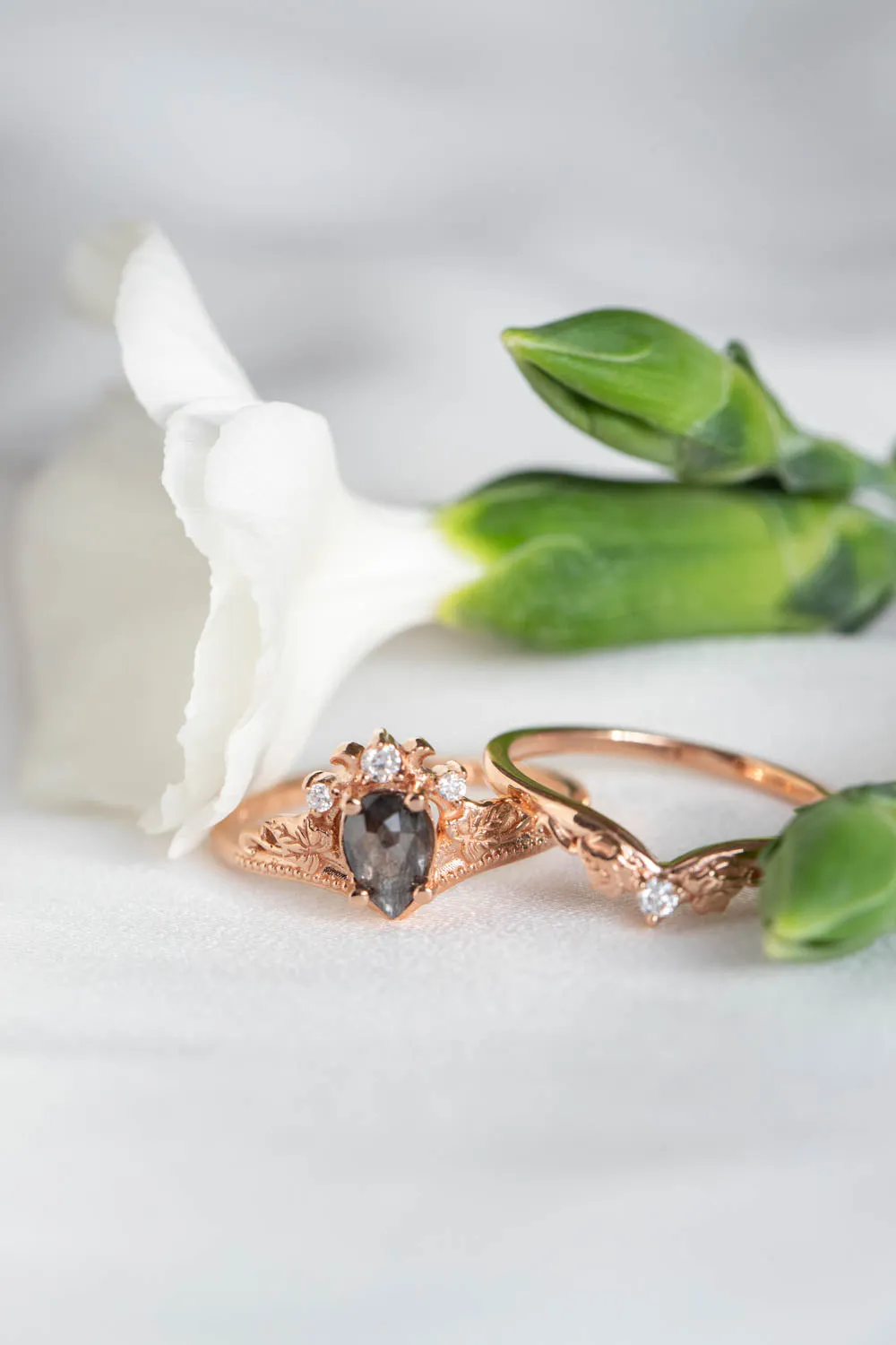 Natural salt and pepper diamond bridal ring set, ivy leaves engagement ring set with diamonds / Ariadne