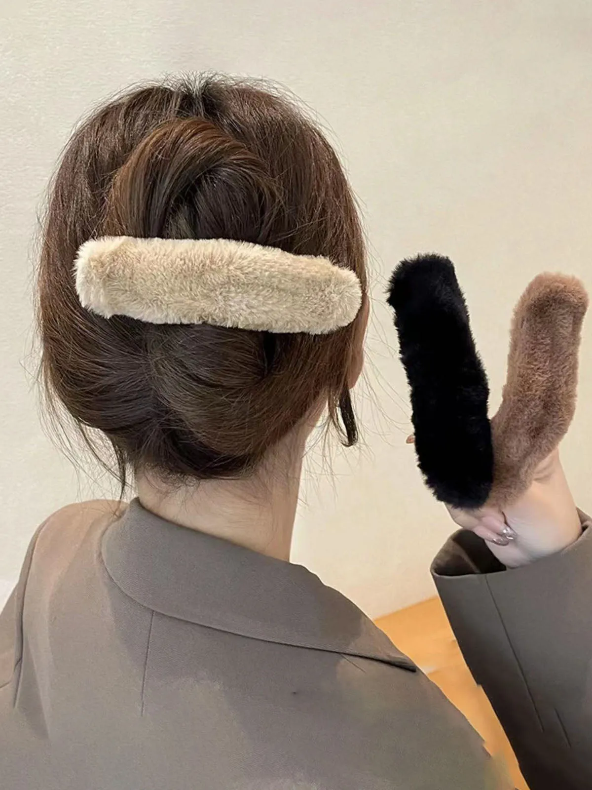 Plush Duckbill Hairpin