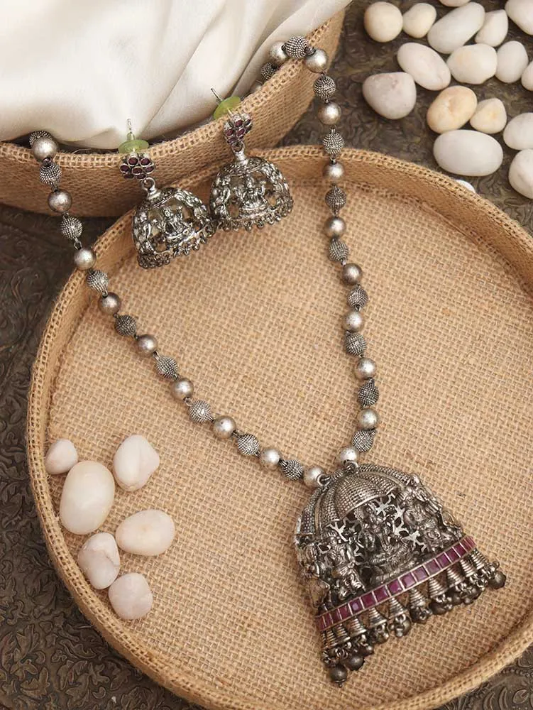 Radiant Elegance: Luxurionworld's Exclusive Necklace Set for Unmatched Sophistication