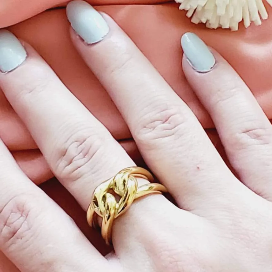 Zivel Knot Ring